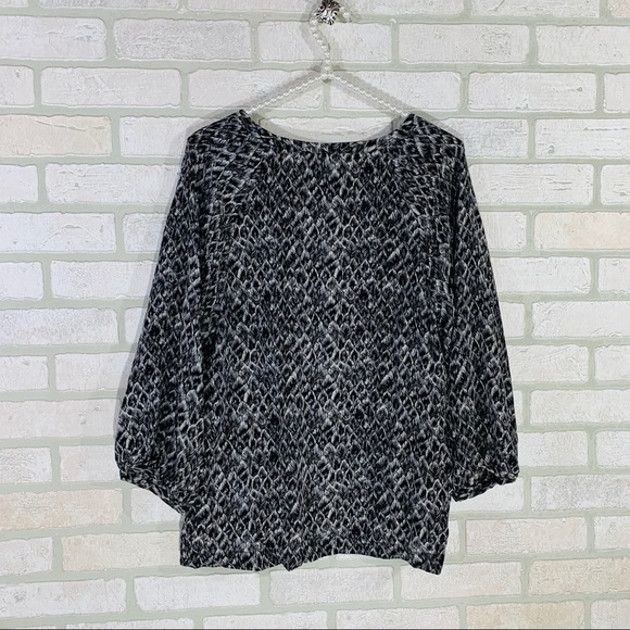 Joie Robin Print Silk Blouse in Caviar Size M - Picture 9 of 9